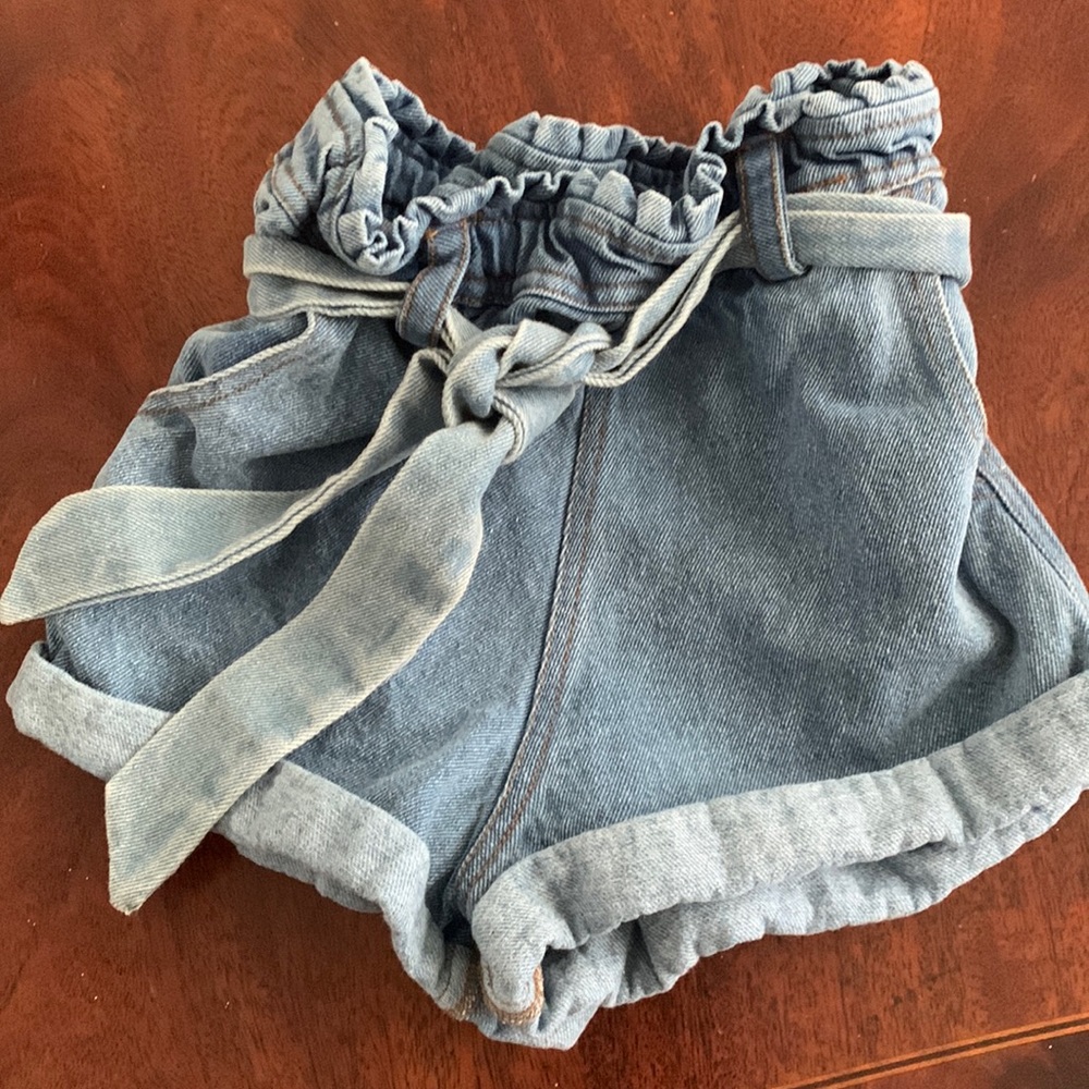 Girls Chelsea and Violet girls denim shorts size medium